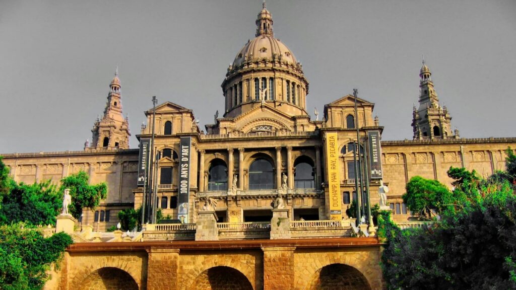 Cum pot bloggerii YouTube din Moldova colabora cu advertiserii din Romania in 2025