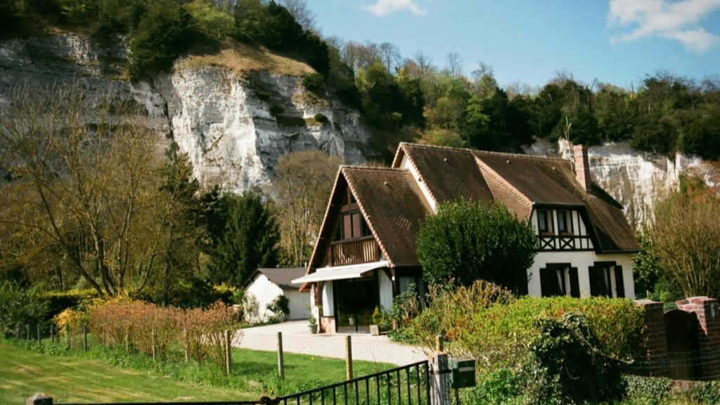 How Moldova Snapchat bloggers can collaborate with Turkey advertisers in 2025