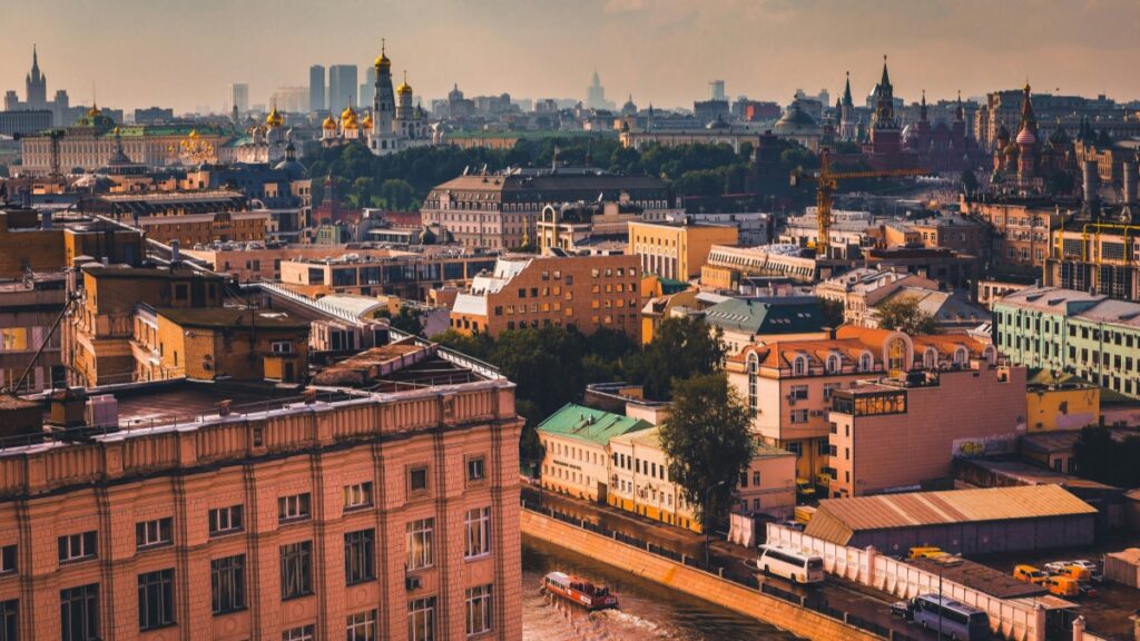 How Moldova Snapchat bloggers can collaborate with Serbia advertisers in 2025