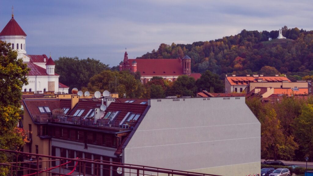 Cum pot bloggerii YouTube din Moldova colabora cu advertiserii din Italia în 2025