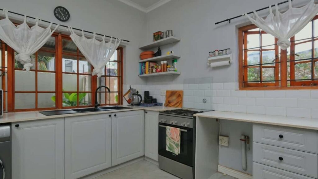 2025 Japan YouTube AllCategory Advertising Rate Card pentru Moldova