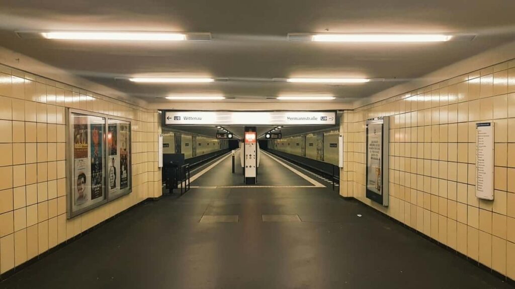 2025 United Arab Emirates LinkedIn tarife publicitate pentru Moldova