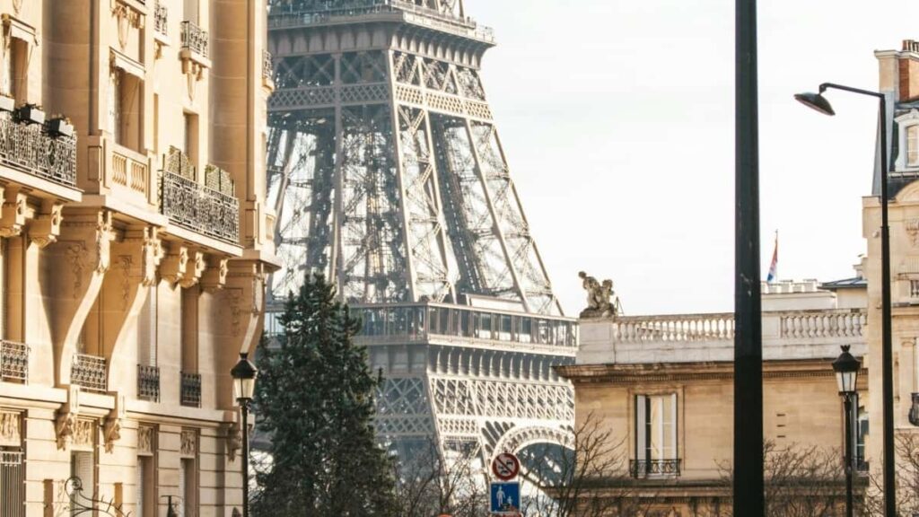 2025 Italy Twitter All Category Advertising Rate Card pentru Moldova