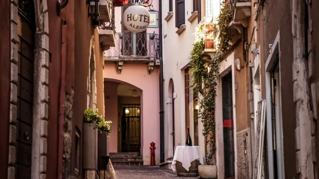 Ghid practic pentru advertiserii din Moldova care vor să colaboreze cu creatori Clubhouse din UK pentru testarea conceptelor de produs.