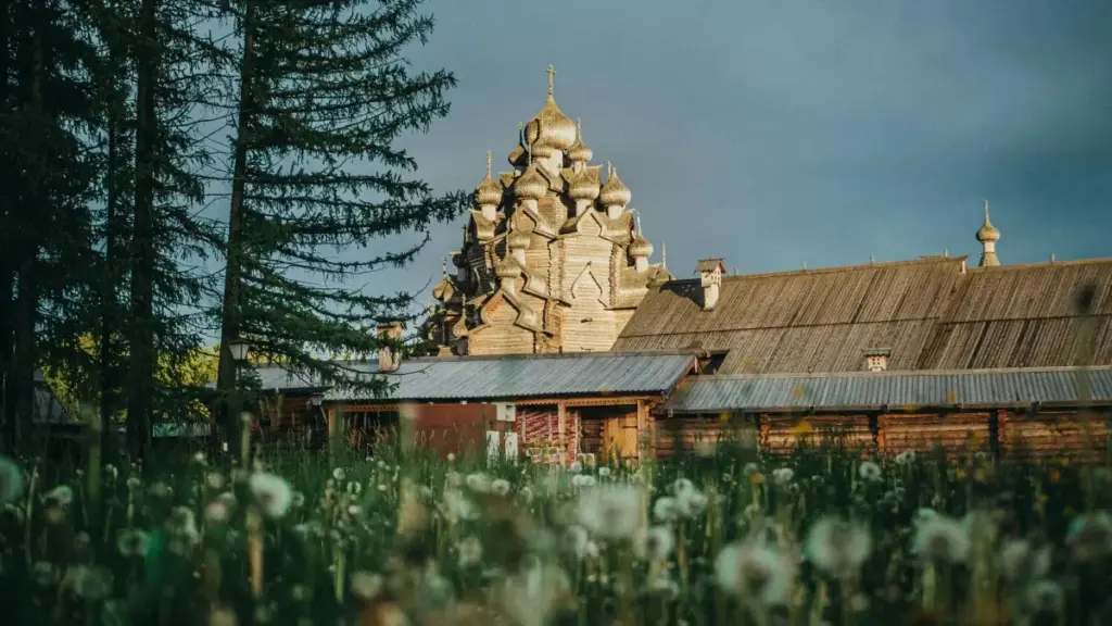 Ghid practic pentru advertiserii din Moldova: cum găsești creatori din Brazilia pe Discord ca să crești vânzările magazinului online — tactici, șabloane de outreach și măsurare.