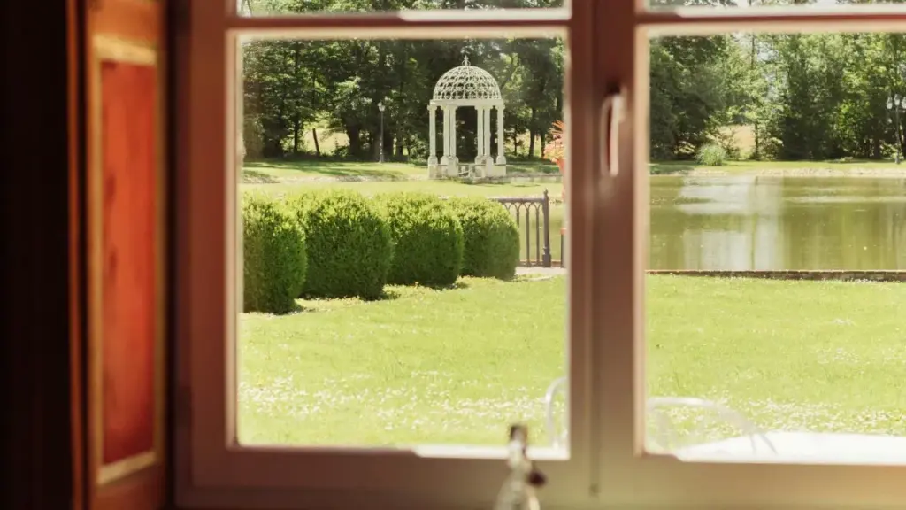 Ghid practic pentru advertiserii din Moldova: cum găsești creatori israelieni care lucrează cu produse Taobao pentru campanii UGC — pași, platforme, riscuri și exemple concrete.