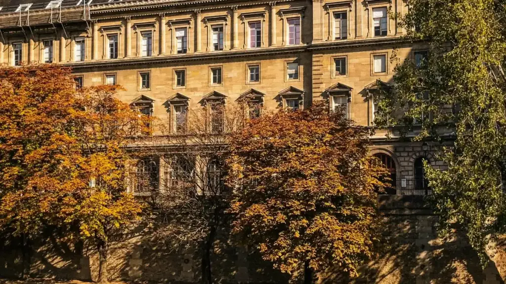 "Ghid practic pentru advertiserii din Moldova: cum folosi QQ și mixul social pentru a construi relații pe termen lung cu publicul din Bosnia și Herțegovina."