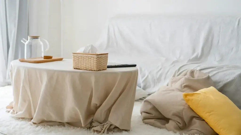 Ghid practic pentru creatori din Moldova: cum să abordezi branduri din Maroc pe YouTube și să generezi înscrieri la cursuri online.