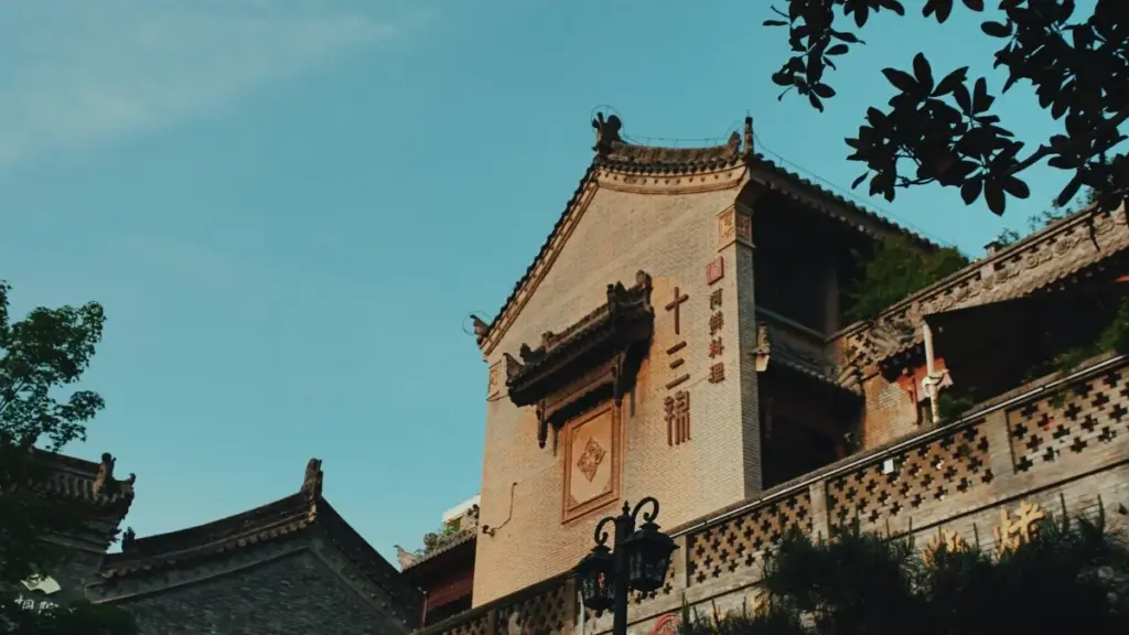 Ghid practic pentru advertiserii din Moldova: unde şi cum găseşti creatori din Egipt care folosesc Shopee pentru a testa cererea de piață, cu tactici locale şi surse verificate.