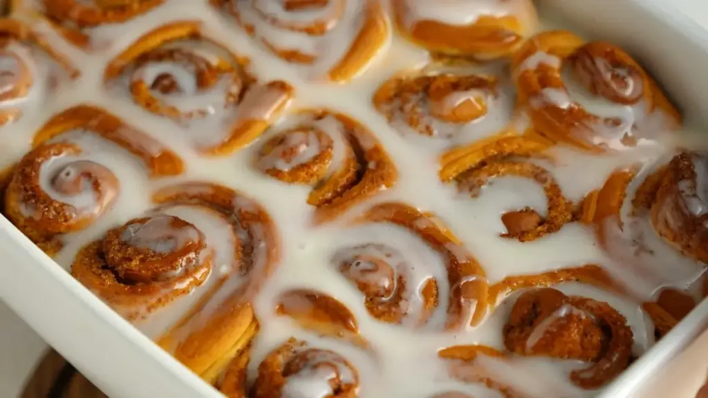 Ghid practic pentru creatori din Moldova: cum găsești, abordezi și colaborezi cu branduri din India pe Discord pentru lookbook-uri de modă care convertesc.