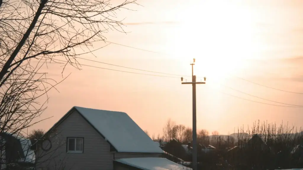 Ghid practic pentru creatori din Moldova: pași, template-uri și strategii ca să contactezi branduri din Polonia pe WhatsApp pentru clipuri de unboxing și testimoniale.