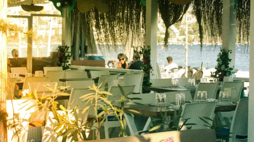 Ghid practic pentru creatori din Moldova: strategii reale să găsești, abordezi și colaborezi cu branduri din Sri Lanka pe Xiaohongshu — tactici de seeding, UGC și outreach care funcționează în 2025.