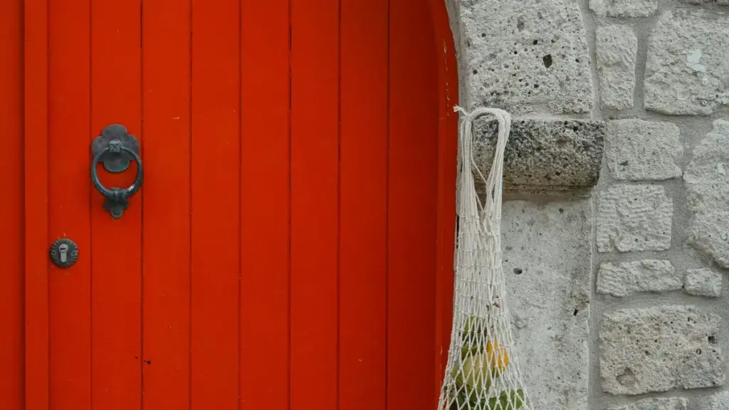 Ghid practic pentru creatori din Moldova: pași, strategii și contacte pentru a co-crea pachete-exclusiv cu branduri din Azerbaidjan pe Moj.