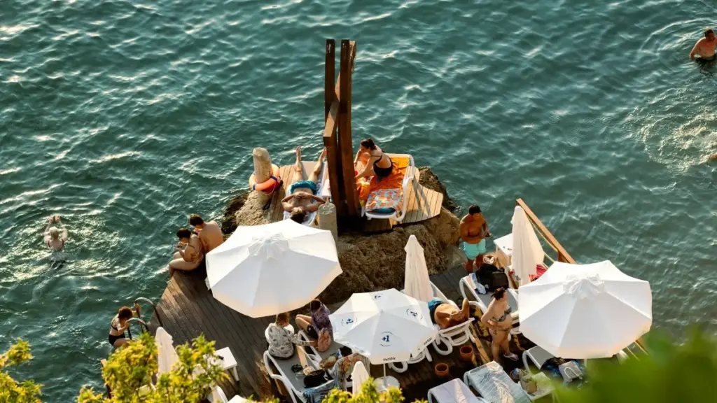 Ghid practic pentru creatori din Moldova: cum să găsești, să abordezi și să convingi branduri din Kazakhstan pe Twitter pentru programe de brand ambassadorship, folosind tactici locale și insight-uri digitale.