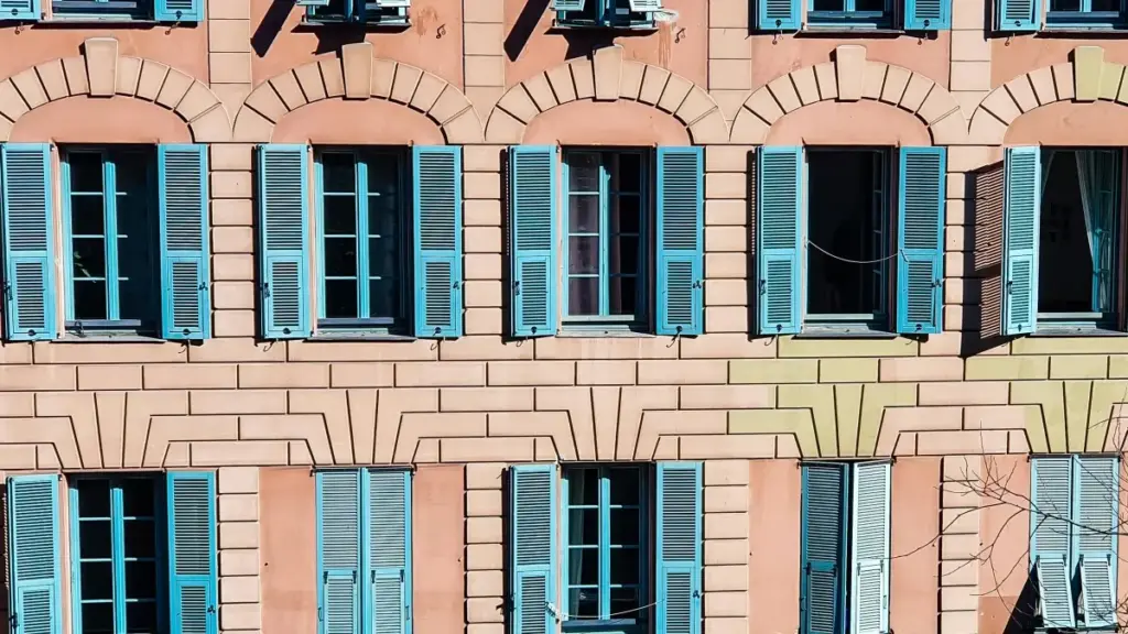 Ghid practic pentru creatori din Moldova: cum găsești, abordezi și negociezi demo-uri live cu branduri din Malta pe KakaoTalk — tactici, mesaje gata de folosit și riscuri.