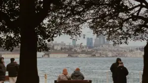 Ghid practic pentru creatori din Moldova: cum să abordezi branduri ruse pe Clubhouse ca să obții recenzii hoteliere sponsorizate — pași, pitch, resurse și riscuri.