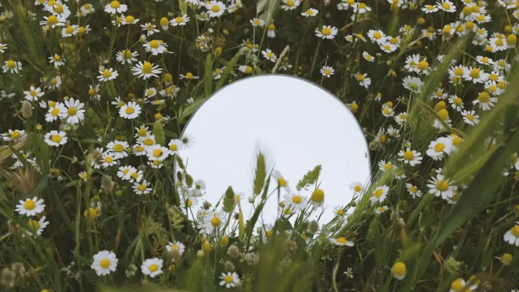 Ghid practic pentru creatori din Moldova: cum găsești, abordezi și negociezi cu branduri din Singapore pe Viber ca să organizezi giveaway-uri cu chei de joc — pași, modele de mesaj, riscuri și chestii practice.