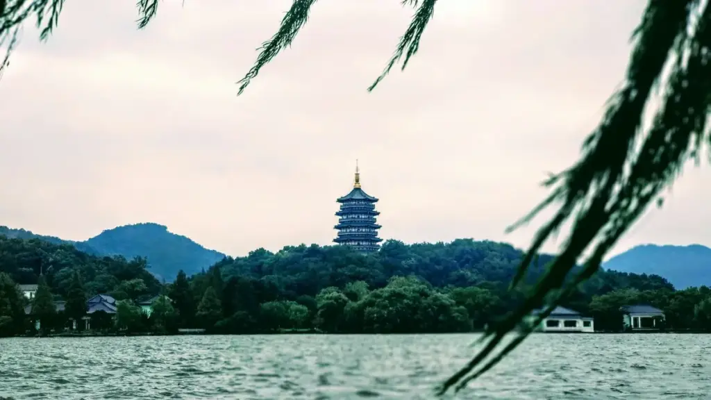 Ghid practic pentru advertiserii din Moldova: cum identifici și verși creatorii din Ucraina pe ecosistemul Lazada pentru lansări beauty. Tactici, tooling și pași concreți.