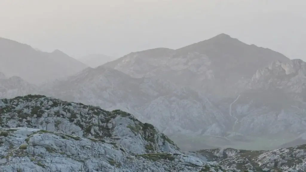 Ghid practic pentru creatori din Moldova: pași concreți, canale și riscuri când vrei să negociezi oferte flat-fee cu branduri din Republica Dominicană prezente pe Netflix.