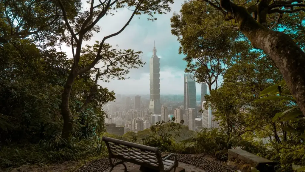 Ghid practic pentru creatori din Moldova: strategii reale ca să contactezi branduri din Mexico pe YouTube, să construiești încredere și să închei sponsorizări bune.